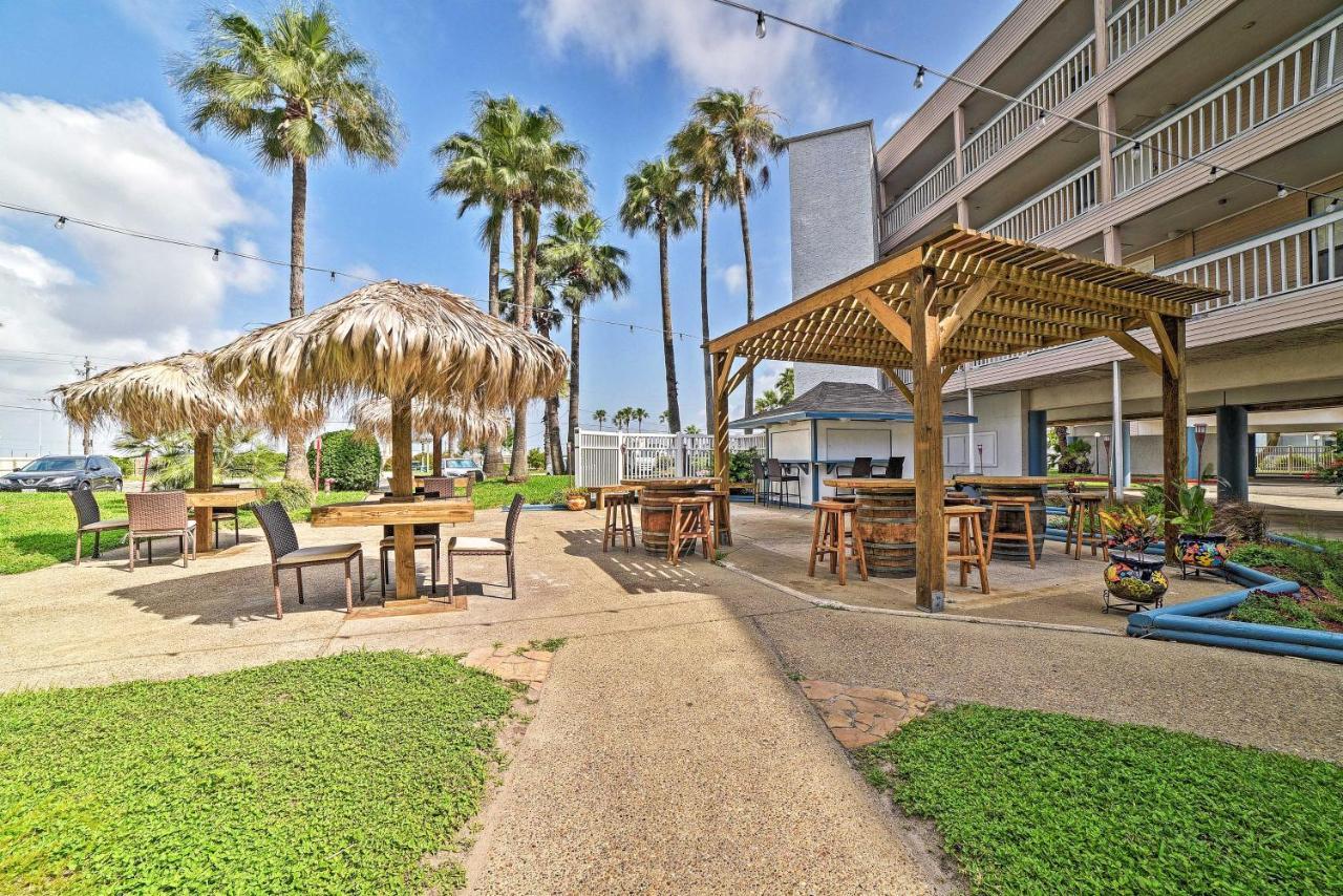 Apartment Beachside With Amenities!