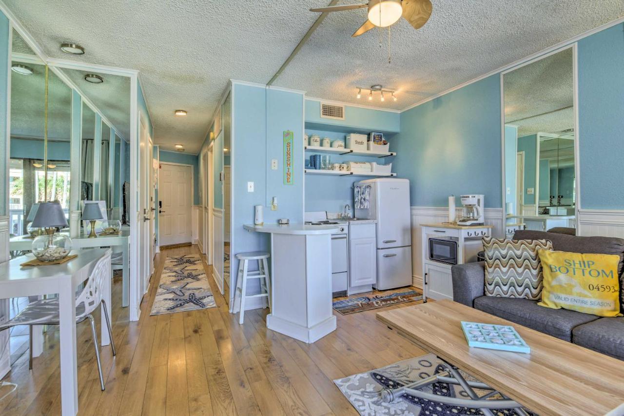 Beachside With Amenities!